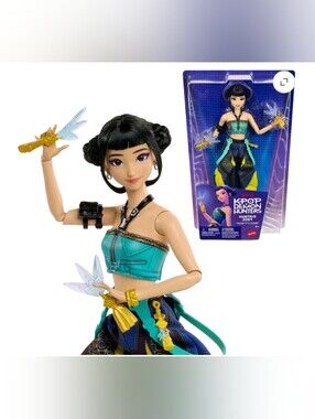 KPop Demon Hunters HUNTR/X Zoey Fashion Doll in Removable Look with Themed Movie